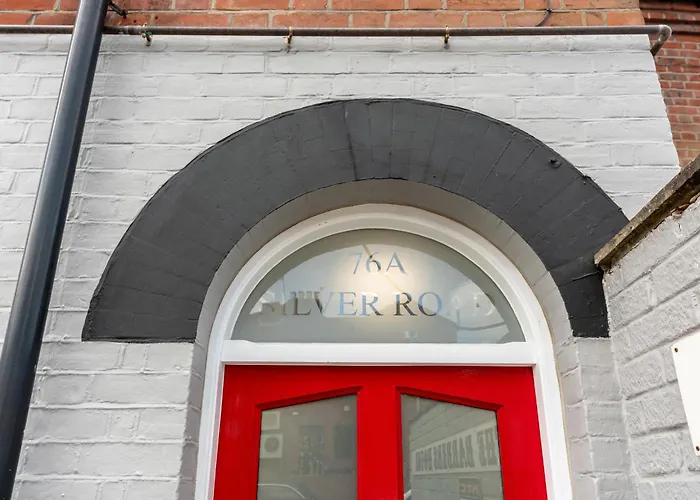 76A Silver Road